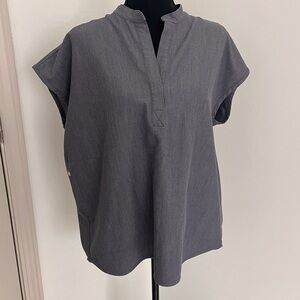 FIGS Technical Collection Rafaela Oversized Scrub Gray Top Size M